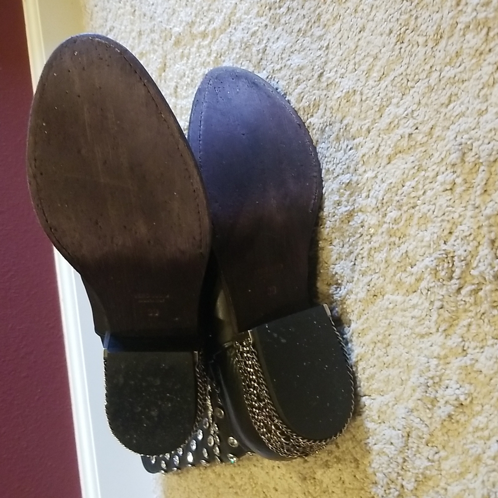 Boots - Picture 6 of 6